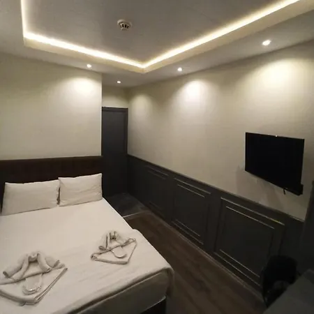 ホテル Siesta Premium 2*